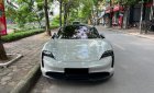 Porsche Taycan 2021 - Màu trắng, nội thất đỏ