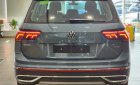 Volkswagen Tiguan facelift 2023 - Trẻ trung, xe nhập khẩu Mỹ, màu xanh cực đẹp, ưu đãi lên đến hàng trăm triệu tiền mặt, giao ngay tận nhà cho khách