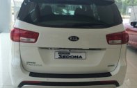 Kia Sedona 2016 - Bán xe Grand Sedona phiên bản 2016, màu trắng giá 1 tỷ 180 tr tại Quảng Ngãi