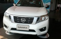 Nissan Navara NP300 2016 - Bán Nissan Navara NP300 E một cầu, số sàn, model 2017, màu trắng, nhập khẩu giá 625 triệu tại Hà Nội