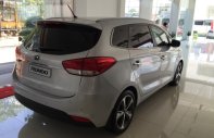 Kia Rondo 2.2 GAT 2016 - Bán xe Kia Rondo 2.2 GAT đời 2016, màu bạc, 667 triệu giá 667 triệu tại Đắk Nông