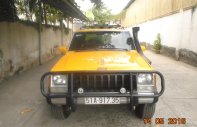 Jeep Cherokee 1984 - Bán ô tô Jeep Cherokee đời 1984, màu vàng giá 170 triệu tại Tp.HCM