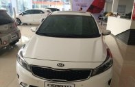 Kia Cerato 2016 - Em bán ô tô Kia Cerato đời 2016, màu trắng, giá 660tr giá 660 triệu tại Quảng Trị