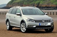 Volkswagen Passat 2016 - Bán Volkswagen Passat Estes, dòng miniva đa dụng, màu vàng cát. LH Hương 0902608293 giá 1 tỷ 289 tr tại Cần Thơ