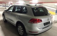 Volkswagen Touareg 2016 - Bán dòng SUV nhập Đức Volkswagen Touareg 3.6l, màu bạc giảm 50% thuế trước bạ giá 2 tỷ 889 tr tại Đắk Nông