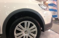 Volkswagen Golf 2013 - Cần bán xe Volkswagen Golf năm 2013, màu trắng, xe nhập giá 1 tỷ 69 tr tại Tp.HCM