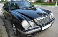 Mercedes-Benz E class Elegance 2002 - Cần bán Mercedes Elegance đời 2002, màu đen ít sử dụng giá 325 triệu tại Thanh Hóa