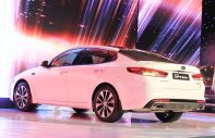 Kia K5 2.0 GAT 2017 - Cần bán Kia Optima K5 2016, xe thể thao hạng sang, màu trắng, giá chỉ 865 triệu giá 865 triệu tại Hà Nội