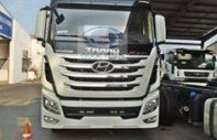 Hyundai Trago Xcient 2015 - Đầu kéo Xcient Trago 6x4, màu trắng, nhập khẩu giá 1 tỷ 320 tr tại Đồng Nai