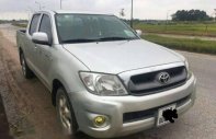 Toyota Hilux 2010 - Cần bán gấp Toyota Hilux đời 2010, màu bạc, giá chỉ 320 triệu giá 320 triệu tại Ninh Bình