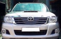 Toyota Hilux 2013 - Bán xe Toyota Hilux đời 2013, màu bạc ít sử dụng, giá tốt giá 535 triệu tại Long An
