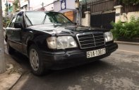 Mercedes-Benz E class E200 1995 - Cần bán xe Mercedes E200 năm 1995, màu đen, nhập khẩu nguyên chiếc chính chủ giá 230 triệu tại Tp.HCM