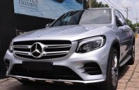 Mercedes-Benz Smart GLC 300 4Matic 2018 - Bán xe Mercedes GLC 300 màu bạc giá tốt. Giao xe ngay giá 2 tỷ 209 tr tại Hà Nội