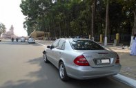 Mercedes-Benz E class E200  2005 - Bán xe Mercedes E200 năm 2005, màu bạc, nhập khẩu nguyên chiếc số tự động, giá chỉ 340 triệu giá 340 triệu tại Tp.HCM