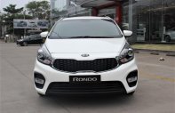 Kia Rondo GMT 2018 - Bán Kia Rondo 2.0 máy xăng, số sàn, đời 2018, LH: 0938.900.433 giá 609 triệu tại Long An