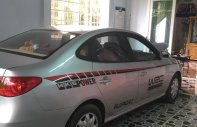 Hyundai Elantra 2010 - Bán xe Hyundai Elantra sản xuất năm 2010, màu bạc giá 230 triệu tại Kon Tum