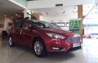 Ford Focus Titanium 2018 - Bán Focus Titanium cao cấp mới hoàn toàn màu đỏ, trắng, nâu hổ phách, xanh dương, giao tại Yên Bái LH: 0941.921.742 giá 735 triệu tại Yên Bái