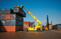 Xe tải Trên 10 tấn 2011 - Chuyên bán xe nâng Container Kalmar 45 tấn (Thụy Điển), mới - cũ. Giá siêu rẻ giá 2 tỷ 900 tr tại Tp.HCM