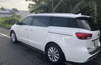 Kia Sedona GAT 2015 - Bán Kia Sedona 2015 màu trắng, số tự động giá 1 tỷ tại Tp.HCM