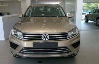 Volkswagen Touareg 2016 - Bán ô tô Volkswagen Touareg năm 2016, màu vàng, nhập khẩu giá 2 tỷ 499 tr tại Khánh Hòa