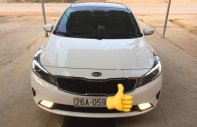 Kia Cerato AT 2017 - Cần bán xe cũ Kia Cerato đời 2017, màu trắng số tự động giá 500 triệu tại Sơn La