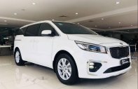 Kia Sedona 2018 - Cần bán Kia Sedona năm sản xuất 2018, màu trắng giá 1 tỷ 129 tr tại Khánh Hòa