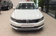 Volkswagen Passat 2017 - Bán xe Volkswagen Passat 2017, màu trắng, xe nhập, có sẳn giao ngay giá 1 tỷ 400 tr tại Khánh Hòa