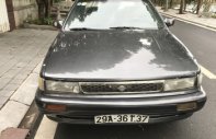 Nissan Bluebird  2.0 MT  1992 - Cần bán Nissan Bluebird 2.0 MT năm sản xuất 1992, màu xám giá 79 triệu tại Vĩnh Phúc