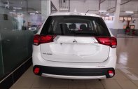 Mitsubishi Outlander 2.0 CVT 2019 - Bán xe Mitsubishi Outlander 2.0 CVT đời 2019, màu trắng, giá 807tr giá 807 triệu tại Quảng Bình