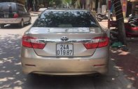 Toyota Camry 2013 - Cần bán Toyota Camry đời 2013, màu vàng, xe nhập chính chủ, 730 triệu giá 730 triệu tại Lào Cai