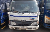 Hino 300 Series   2016 - Bán ô tô Hino máy 4.0 tải có mui TT: 1T800KG năm 2016, màu trắng, 400 triệu giá 400 triệu tại Tp.HCM