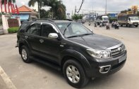 Toyota Fortuner V 2011 - Bán Fortuner V 2011 xăng hai cầu, xám chì chính chủ BSTP giá 545 triệu tại Tp.HCM