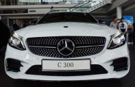 Mercedes-Benz C class  C300 AMG   2019 - Bán xe Mercedes C300 AMG năm sản xuất 2019, màu trắng giá 1 tỷ 897 tr tại Bình Phước