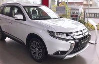 Mitsubishi Outlander CVT 2019 - Siêu sale cực lớn tháng 12, Mitsubishi Outlander 2.0 CVT đời 2019, màu trắng giá 807 triệu tại Đà Nẵng