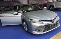 Toyota Camry 2.5 G 2020 - Toyota Gia Lai - Cần bán Toyota Camry 2.5 G đời 2020, màu bạc, nhập khẩu giá 1 tỷ 29 tr tại Kon Tum