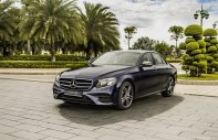 Mercedes-Benz E class 2019 - Siêu giảm giá, tặng phụ kiện chính hãng với chiếc Mercedes-Benz E300 AMG, sản xuất 2019 giá 2 tỷ 920 tr tại Tp.HCM