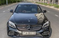 Mercedes-Benz C class 2019 - Cần bán lại xe Mercedes C class sản xuất 2019, màu đen giá 1 tỷ 750 tr tại Tp.HCM