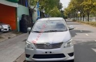 Toyota Innova   E  2012 - Bán xe Toyota Innova E sản xuất 2012, màu bạc giá 300 triệu tại Tp.HCM