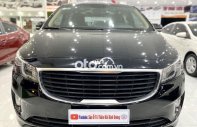Kia Sedona   2.2 DAT  2018 - Cần bán xe Kia Sedona 2.2 DAT sản xuất 2018, màu đen giá 825 triệu tại Bình Phước