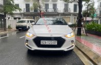 Hyundai Elantra 1.6 MT 2018 - Bán xe Hyundai Elantra 1.6 MT đời 2018, màu trắng giá cạnh tranh giá 419 triệu tại Quảng Ngãi