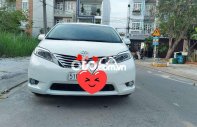 Toyota Sienna 2017 - Cần bán gấp Toyota Sienna năm 2017, màu trắng, nhập khẩu nguyên chiếc giá 2 tỷ 650 tr tại Tp.HCM