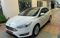 Ford Focus Titanium 2018 - Cần bán lại xe Ford Focus Titanium năm sản xuất 2018, màu trắng giá 596 triệu tại Hà Nội