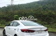 Hyundai Elantra AT 2017 - Bán xe Hyundai Elantra AT sản xuất năm 2017, màu trắng giá 459 triệu tại Hà Tĩnh