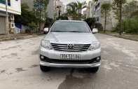 Toyota Fortuner V  2015 - Bán Toyota Fortuner V sản xuất năm 2015, màu bạc chính chủ giá 530 triệu tại Hà Nội