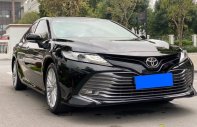 Bán Toyota Camry 2.5Q năm sản xuất 2019, màu đen chính chủ giá 1 tỷ 130 tr tại Hà Nội