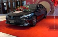 Bán Toyota Camry năm sản xuất 2022, màu đen, nhập khẩu giá 1 tỷ 50 tr tại Hà Nội