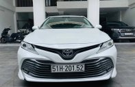 Bán Toyota Camry năm sản xuất 2019, màu trắng, nhập khẩu giá 1 tỷ 159 tr tại Tp.HCM