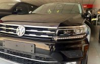 Volkswagen Tiguan 2017 - Màu đen, nhập khẩu giá 1 tỷ 150 tr tại TT - Huế