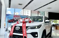 Toyota Fortuner 2022 - Sẵn xe giao ngay + Giảm 10tr tiền mặt + Bộ quà tặng chính hãng giá 1 tỷ 107 tr tại Lào Cai