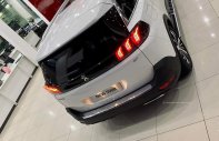 Peugeot 5008 2022 - Xe màu trắng sang trọng, tặng 1 BHVC 1 năm giá 1 tỷ 329 tr tại Hà Nội